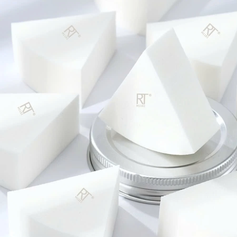 Bông Mút Đánh Nền Trang Điểm Tam Giác RT Real Techniques Triangle Pie Sponge M1182
